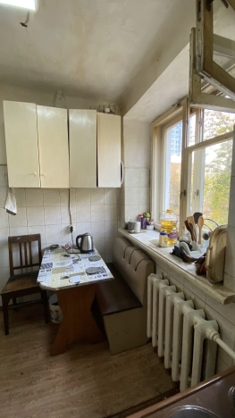 Купить комнату в Иркутской области. Вариант № 3768407, 5, площадь -  квм, цена 1750000 рублей