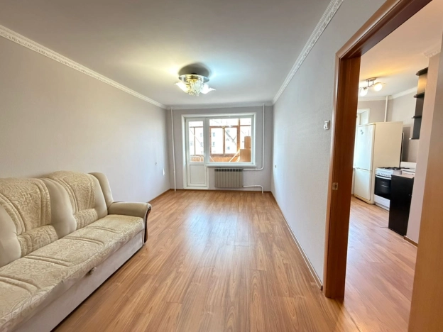 Купить квартиру на вторичке в Уфе. Вариант № 10334930, 4, площадь -  квм, цена 4120000 рублей