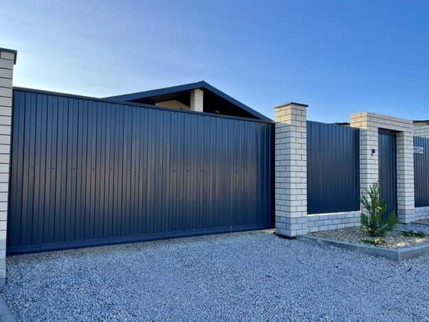 Купить дом в районе Дзержинский в Волгограде. Вариант № 8432, 27, площадь -  квм, цена 23500000 рублей