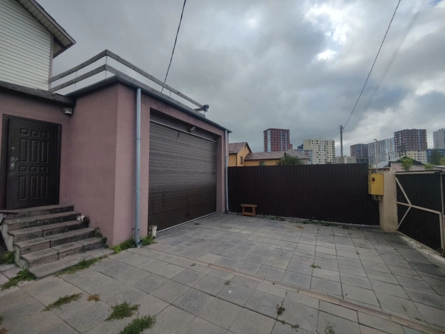 Купить дом в районе Заельцовский в Новосибирске. Вариант № 3867953, 32, площадь -  квм, цена 10250000 рублей