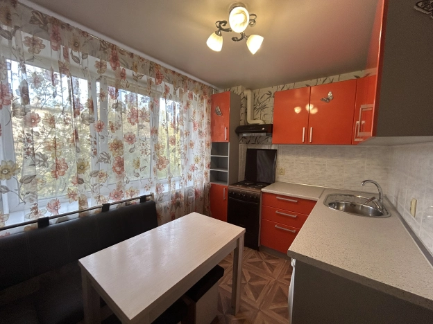 Купить однокомнатную квартиру в районе Ворошиловский в Волгограде. Вариант № 8010091, 1, площадь -  квм, цена 2800000 рублей