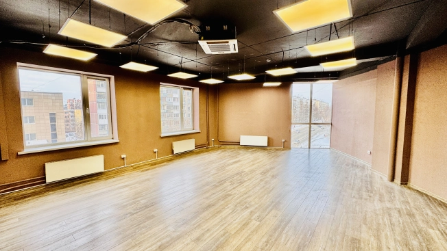 Снять офисы в районе Ленинский в Новосибирске. Вариант № 10811448, 1, площадь - квм, цена 92000 рублей