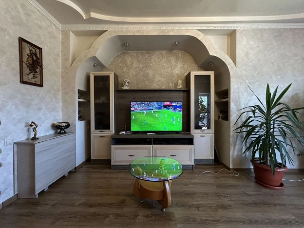 Купить дом в Алтайском крае. Вариант № 3823951, 1, площадь -  квм, цена 10500000 рублей