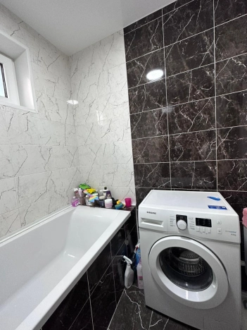 Купить дом на улице Хомутникова в Элисте. Вариант № 7913, 17, площадь -  квм, цена 7800000 рублей