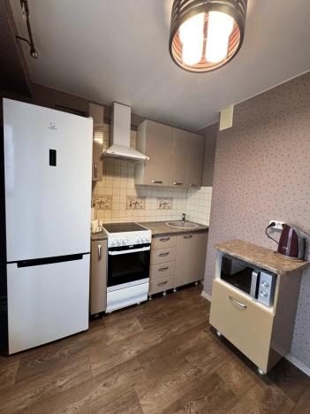 Купить однокомнатную квартиру на улице 8-й Воздушной Армии в Волгограде. Вариант № 7716470, 8, площадь -  квм, цена 6300000 рублей