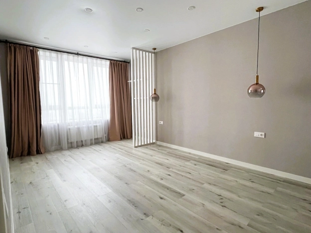 Купить трехкомнатную квартиру в Новосибирске. Вариант № 7192853, 10, площадь -  квм, цена 19000000 рублей