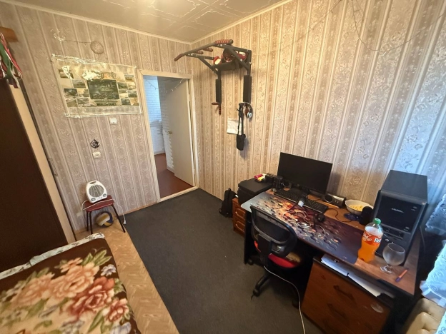 Купить трехкомнатную квартиру в Микрорайоне Менделеевский, Гусь-Хрустальный в Гусь-Хрустальном. Вариант № 1038377, 6, площадь - квм, цена 3950000 рублей