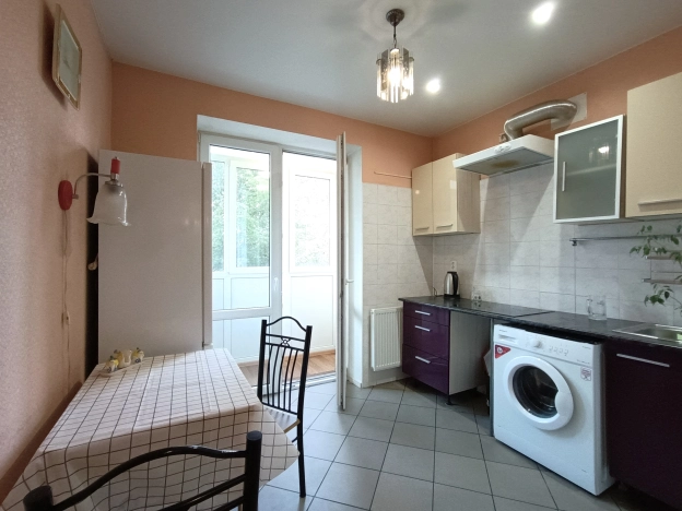 Купить однокомнатную квартиру в районе Московский в Калининграде. Вариант № 5241373, 1, площадь -  квм, цена 4700000 рублей