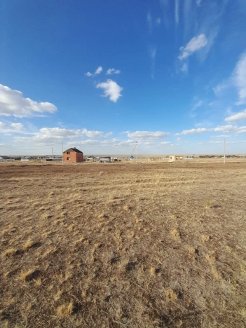 Купить земельный участок на улице Заречная в Республике Калмыкия. Вариант № 16372, 8, площадь -  квм, цена 350000 рублей