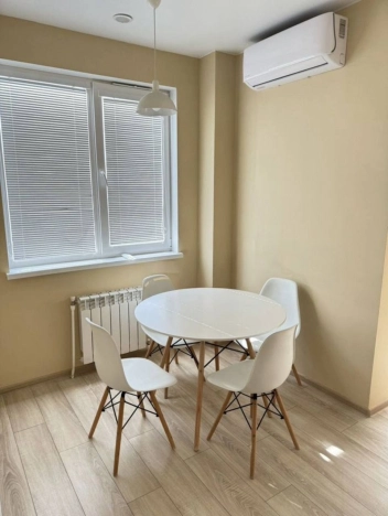 Купить квартиру на улице Семейная в Белгороде. Вариант № 6256354, 3, площадь -  квм, цена 6500000 рублей