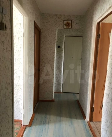 Купить трехкомнатную квартиру на вторичке на улице Некрасова в Республике Калмыкия. Вариант № 15845, 5, площадь -  квм, цена 1400000 рублей