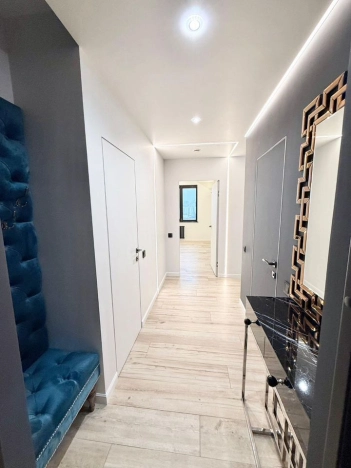 Купить квартиру в Москве. Вариант № 8059690, 4, площадь - квм, цена 35499000 рублей