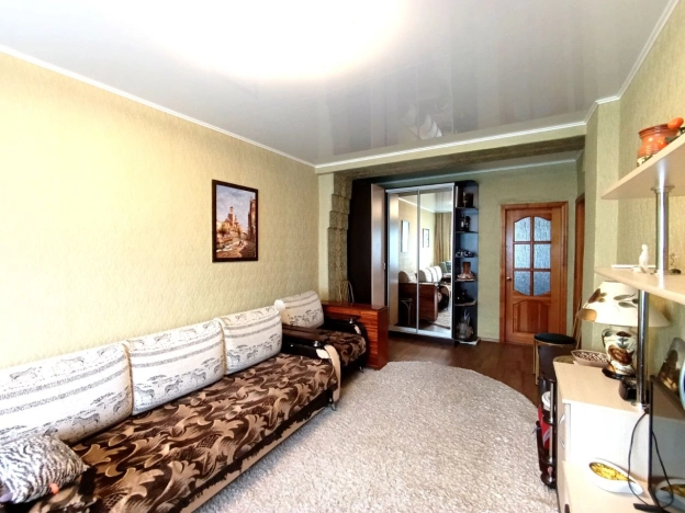 Купить трехкомнатную квартиру в Брянской области. Вариант № 11696, 2, площадь -  квм, цена 4500000 рублей