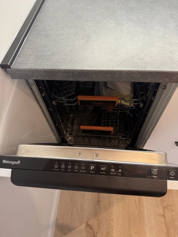 Купить квартиру на вторичке на улице Октябрьская в Калининграде. Вариант № 10495758, 7, площадь -  квм, цена 9399000 рублей