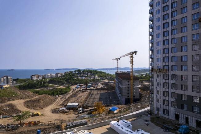 Купить двухкомнатную квартиру в ЖК Посейдония в Владивостоке. Вариант № 4119636, 7, площадь -  квм, цена 14843130 рублей