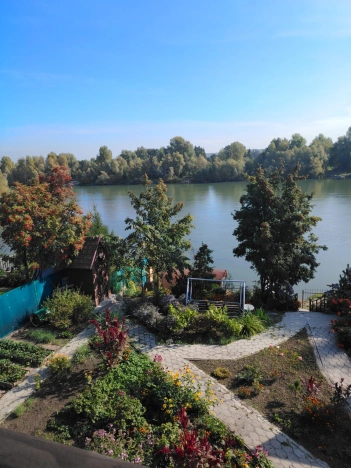 Купить дом в районе Заельцовский в Новосибирске. Вариант № 3876416, 33, площадь -  квм, цена 19500000 рублей