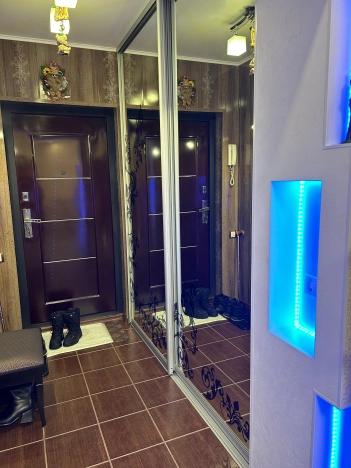 Купить трехкомнатную квартиру в Кузнецке. Вариант № 29641, 11, площадь -  квм, цена 8420000 рублей