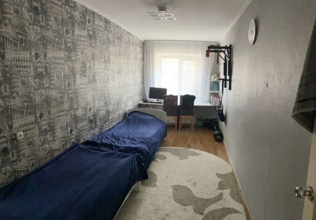 Купить трехкомнатную квартиру в Микрорайоне 1-й, Элиста в Элисте. Вариант № 37677, 2, площадь -  квм, цена 4500000 рублей