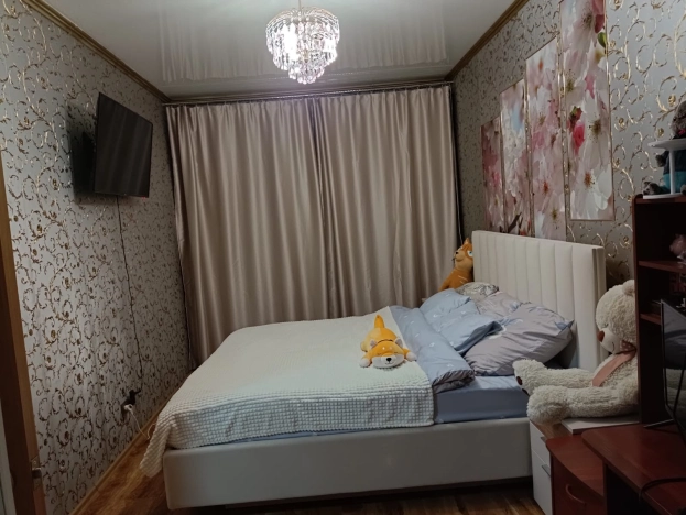 Купить однокомнатную квартиру в Омске. Вариант № 9110190, 4, площадь -  квм, цена 6800000 рублей