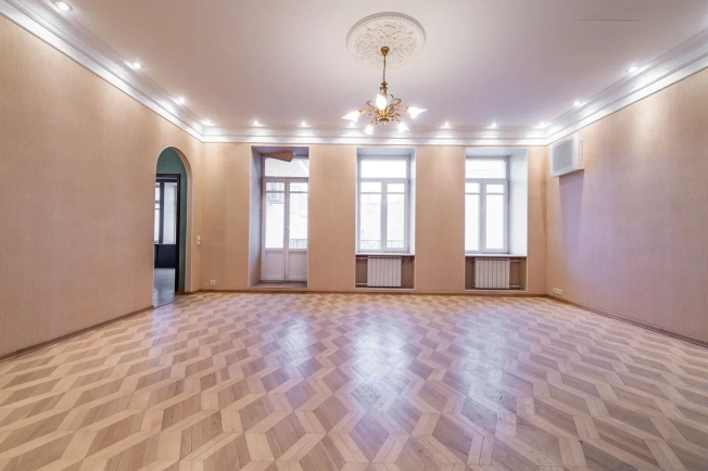 Купить пятикомнатную квартиру в Санкт-Петербурге. Вариант № 10011179, 0, площадь -  квм, цена 35000000 рублей