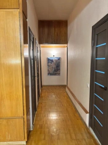 Купить квартиру в Москве. Вариант № 10718257, 8, площадь - квм, цена 61000000 рублей