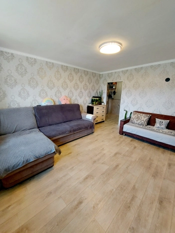 Купить однокомнатную квартиру в Октябрьском. Вариант № 43491, 4, площадь -  квм, цена 2170000 рублей