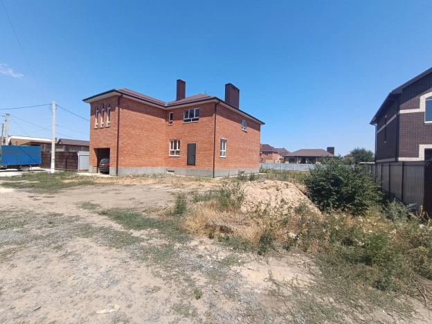 Купить дом в Азове. Вариант № 23557, 1, площадь -  квм, цена 9999998 рублей