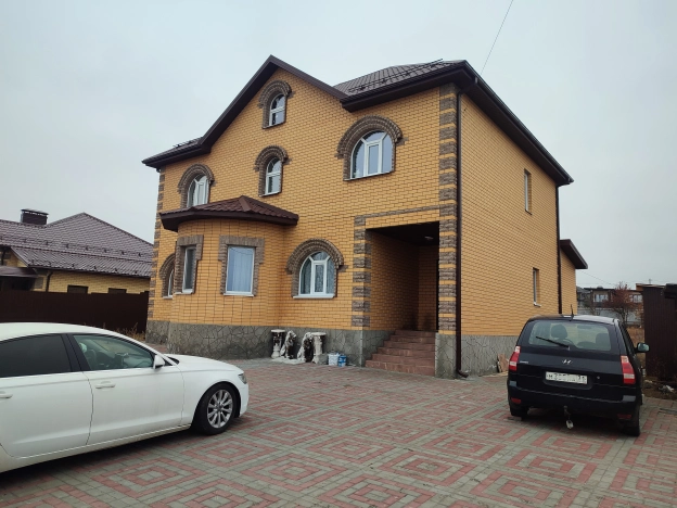 Купить дом на улице Персиковая в Белгородской области. Вариант № 19033, 2, площадь -  квм, цена 16500000 рублей