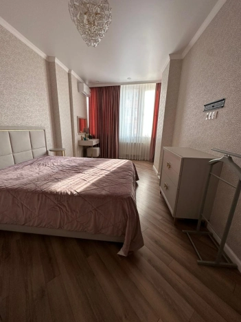 Купить однокомнатную квартиру на улице 2-я Заречная в Краснодаре. Вариант № 10713410, 5, площадь - квм, цена 7700000 рублей