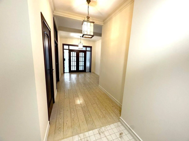 Купить квартиру в Москве. Вариант № 8011539, 8, площадь - квм, цена 87000000 рублей