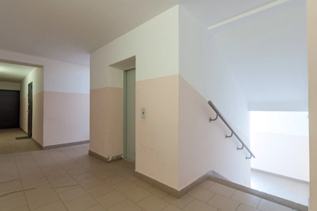 Купить однокомнатную квартиру в Микрорайоне 5-й в Вологде. Вариант № 40332, 13, площадь -  квм, цена 3800000 рублей