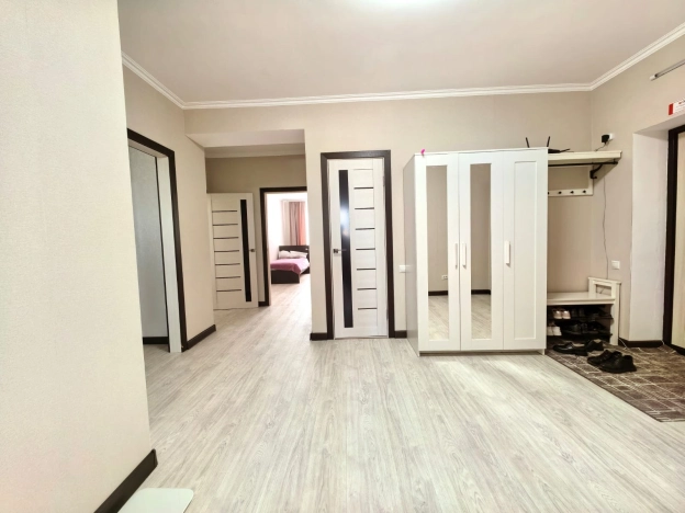 Купить трехкомнатную квартиру в Микрорайоне 8-й, Элиста в Элисте. Вариант № 7844342, 14, площадь -  квм, цена 8600000 рублей