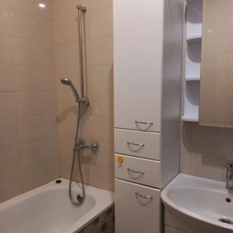 Купить трехкомнатную квартиру в Ростовской области. Вариант № 10077354, 12, площадь -  квм, цена 8450000 рублей