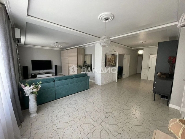 Купить трехкомнатную квартиру в Ростовской области. Вариант № 1795892, 1, площадь -  квм, цена 17200000 рублей