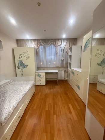 Купить квартиру в Москве. Вариант № 9817522, 6, площадь -  квм, цена 25000000 рублей