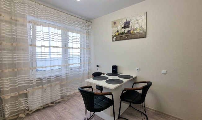 Купить однокомнатную квартиру в районе Октябрьский в Ростове-на-Дону. Вариант № 35224, 4, площадь -  квм, цена 4200000 рублей