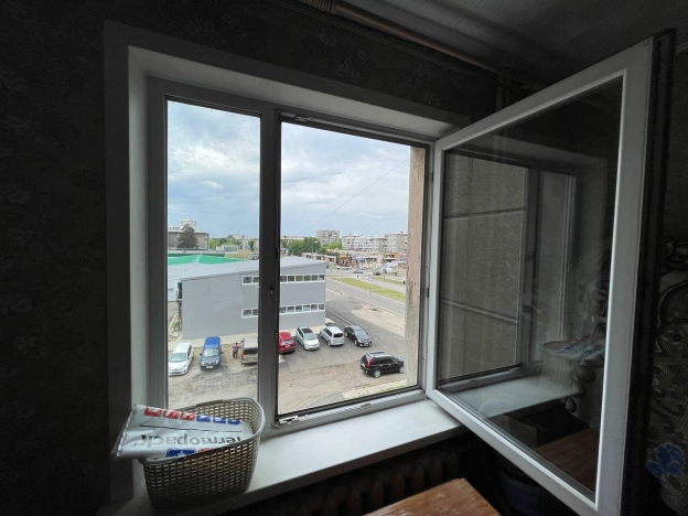 Купить четырехкомнатную квартиру в Иркутской области. Вариант № 48548, 9, площадь -  квм, цена 5950000 рублей