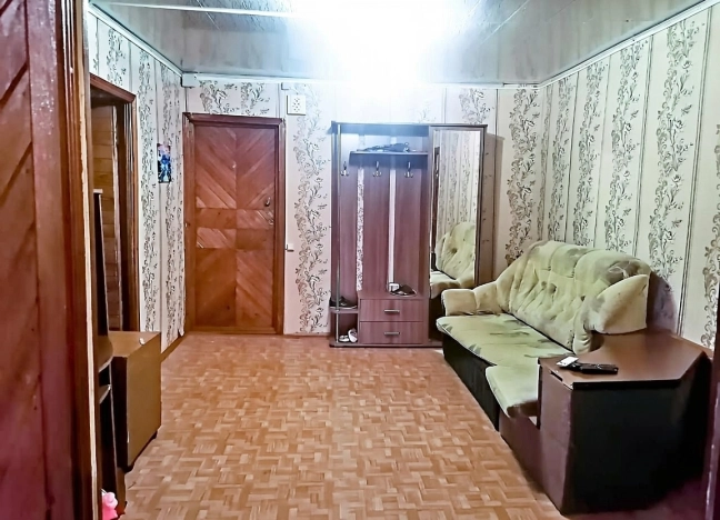 Купить многокомнатную квартиру на вторичке в Калужской области. Вариант № 13352, 1, площадь -  квм, цена 1700000 рублей