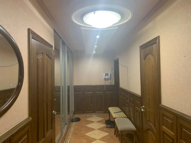 Купить четырехкомнатную квартиру в Вологде. Вариант № 3445, 40, площадь -  квм, цена 19700000 рублей