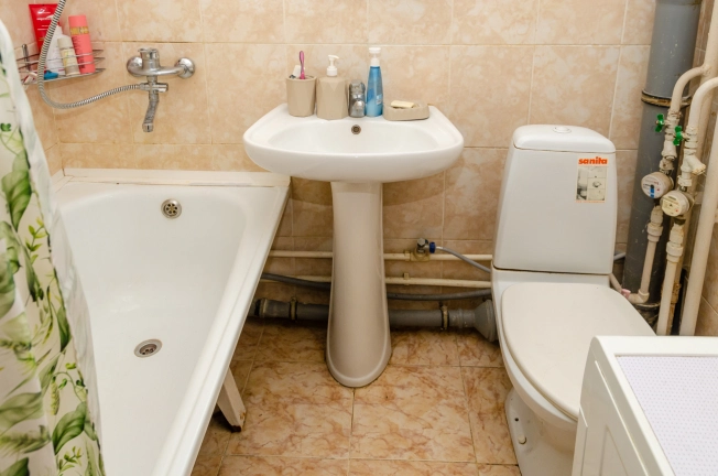 Купить квартиру на улице Тюленина в Новосибирске. Вариант № 29386, 7, площадь -  квм, цена 3090000 рублей