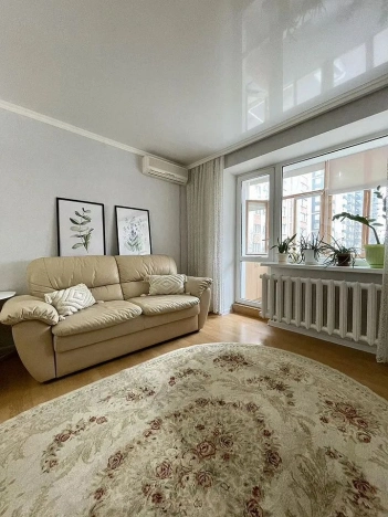 Купить трехкомнатную квартиру в Ростовской области. Вариант № 9614192, 0, площадь -  квм, цена 7800000 рублей