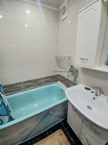 Купить двухкомнатную квартиру в Октябрьском. Вариант № 8572377, 6, площадь -  квм, цена 4200000 рублей