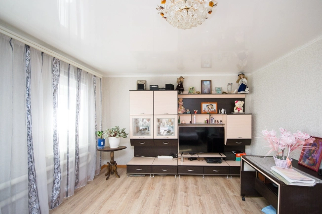 Купить дом в Саратовской области. Вариант № 31295, 3, площадь - квм, цена 3400000 рублей