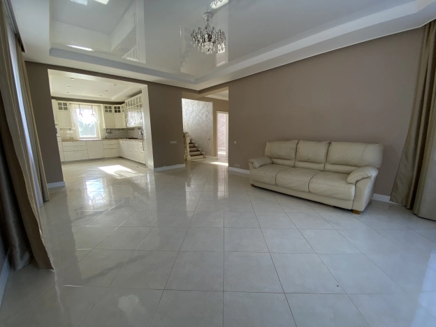 Купить дом в Калуге. Вариант № 14374, 6, площадь -  квм, цена 18200000 рублей