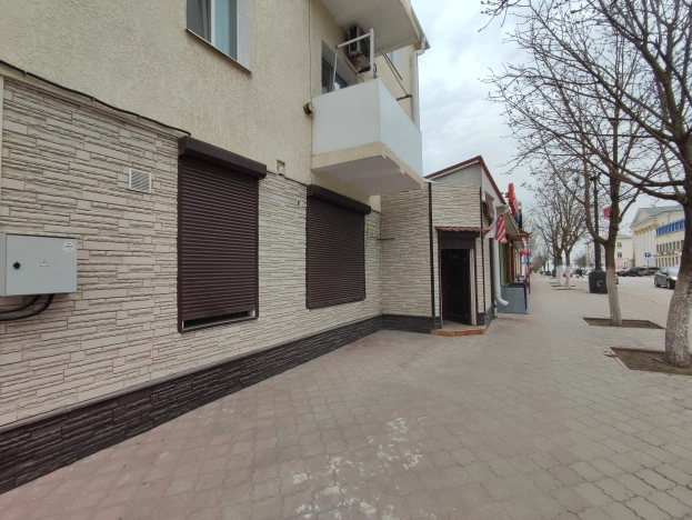 Снять коммерческую недвижимость в Керчи. Вариант № 9452750, 2, площадь - квм, цена 30000 рублей