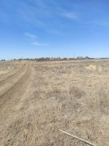 Купить земельный участок на улице Заречная в Республике Калмыкия. Вариант № 14381, 3, площадь -  квм, цена 450000 рублей