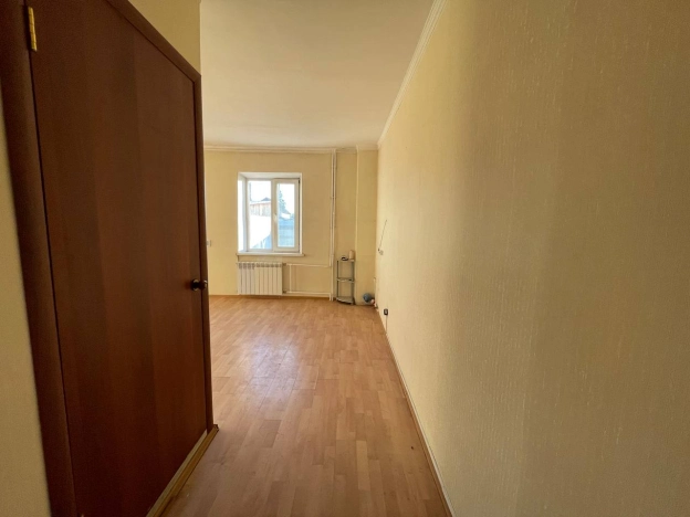 Купить однокомнатную квартиру на улице Норильская в Улан-Удэ. Вариант № 6701075, 4, площадь -  квм, цена 2900000 рублей