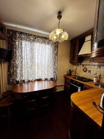 Купить квартиру в Москве. Вариант № 7803020, 1, площадь - квм, цена 28490000 рублей