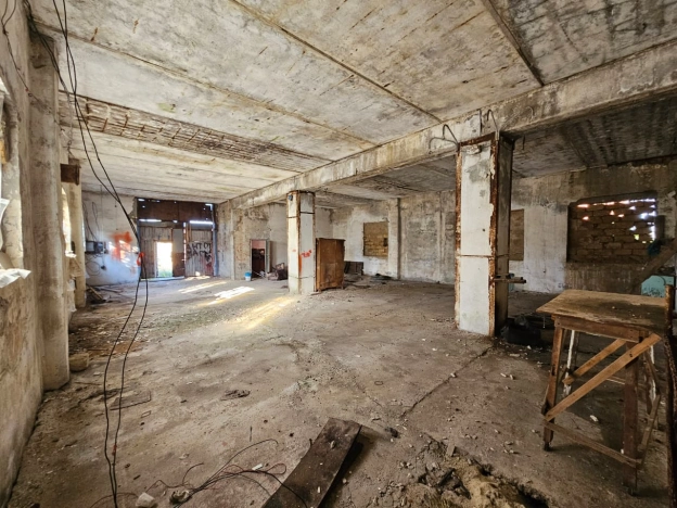 Купить коммерческую недвижимость в Элисте. Вариант № 5228456, 1, площадь -  квм, цена 15500000 рублей