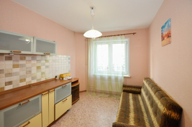 Купить однокомнатную квартиру в Новосибирске. Вариант № 9246164, 0, площадь -  квм, цена 3670000 рублей